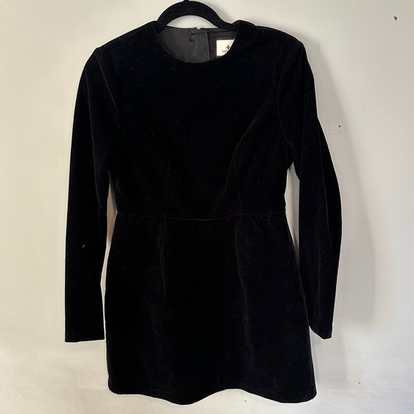 Tuckernuck Black Velvet Haley Dress 4 - Picture 2 of 9